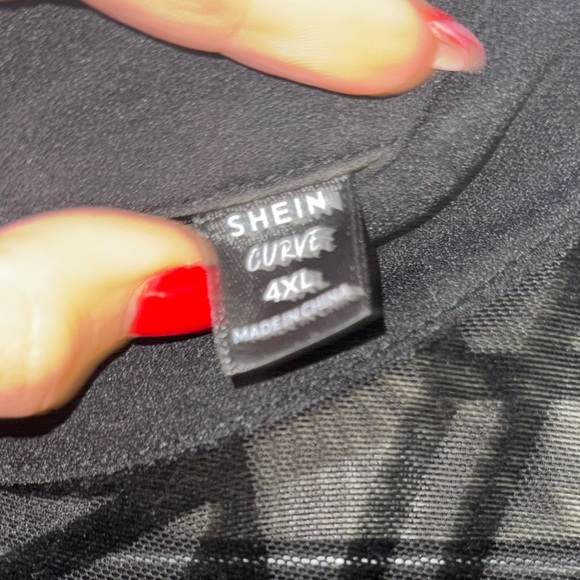 Elegant Black Jumpsuit with Train - Picture 5 of 7